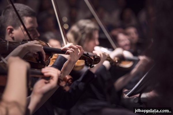 串关真人游戏深度解析：jdb电子下载地址带你掌握欧洲新趋势