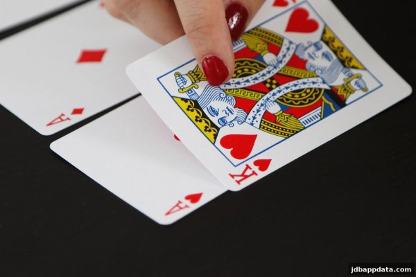 游戏玩法机制深度剖析：jdb电子下载地址带你掌握核心策略