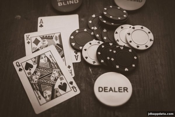 从桌游文化到滚球技巧：jdb电子下载地址带你发现经典游戏的社交魅力与进阶攻略