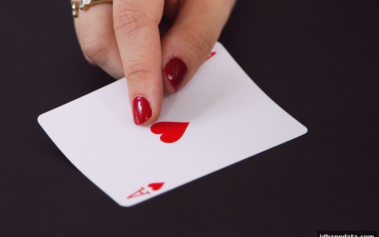 掌握棋牌胜率与对手心理：jdb电子下载地址带你科学提升竞技水平